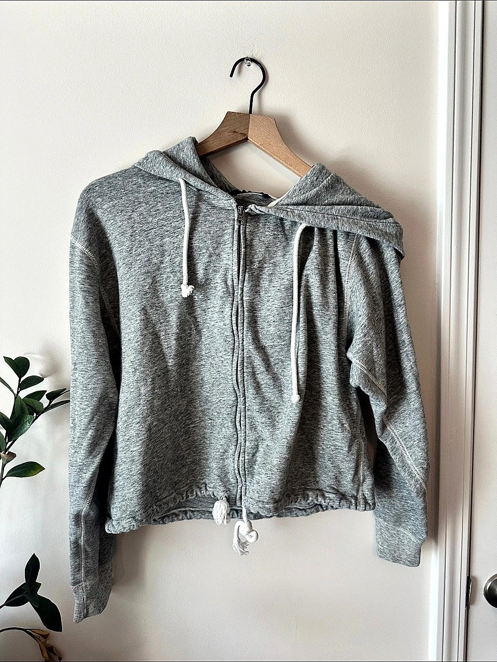 Abercrombie & Fitch Gray Zip Cropped Hoodie